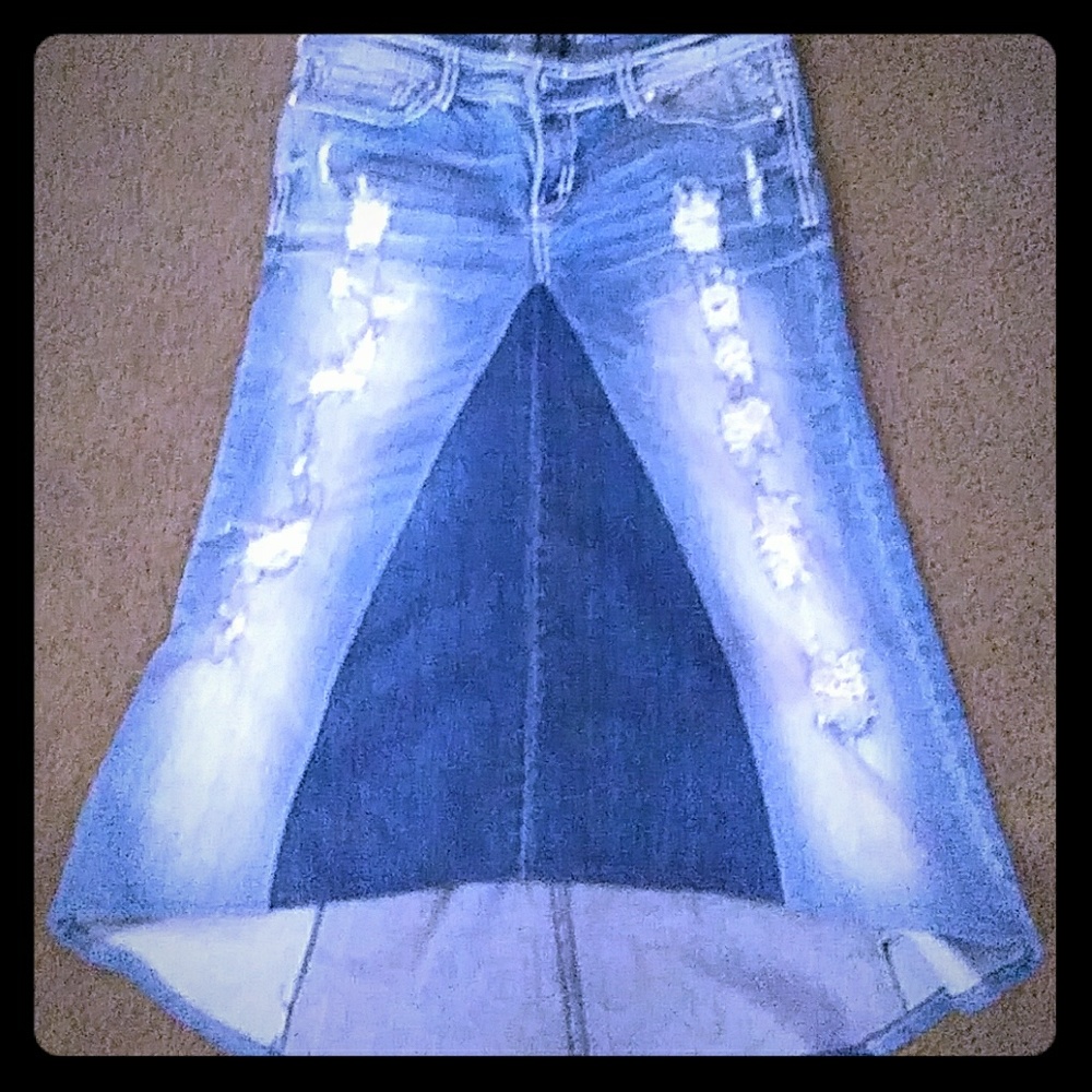 High-low denim skirt